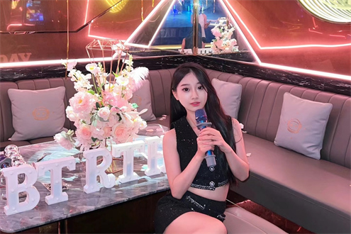 招财猫伴游网招聘大圈女孩-高端私人招聘伴游大圈女孩[月入10万起]身高身材颜值决定收入！