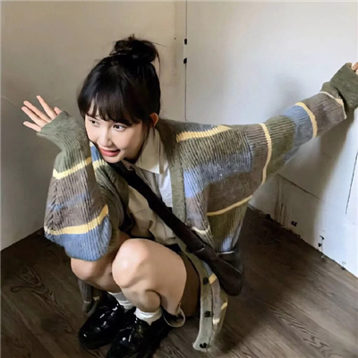 丽江伴游女生秦芳新